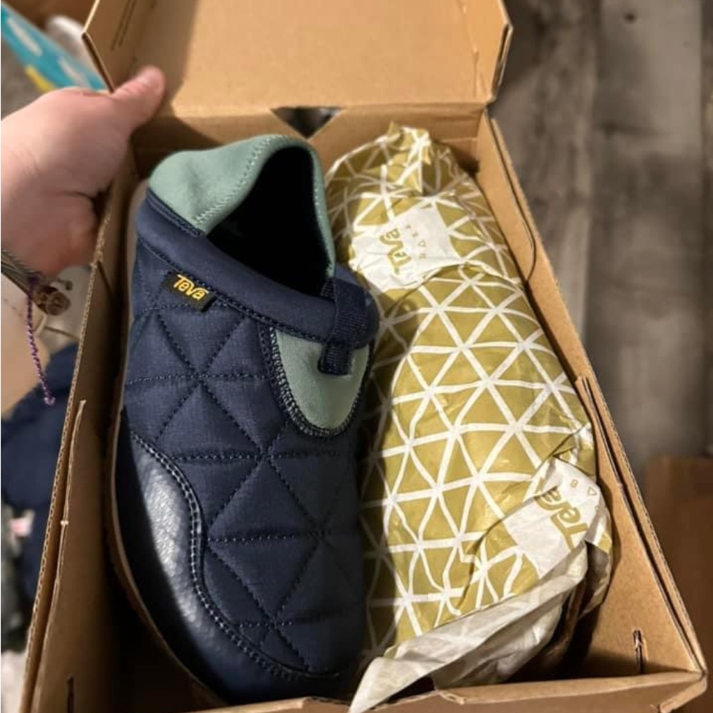 Kids Tevas Reember Style